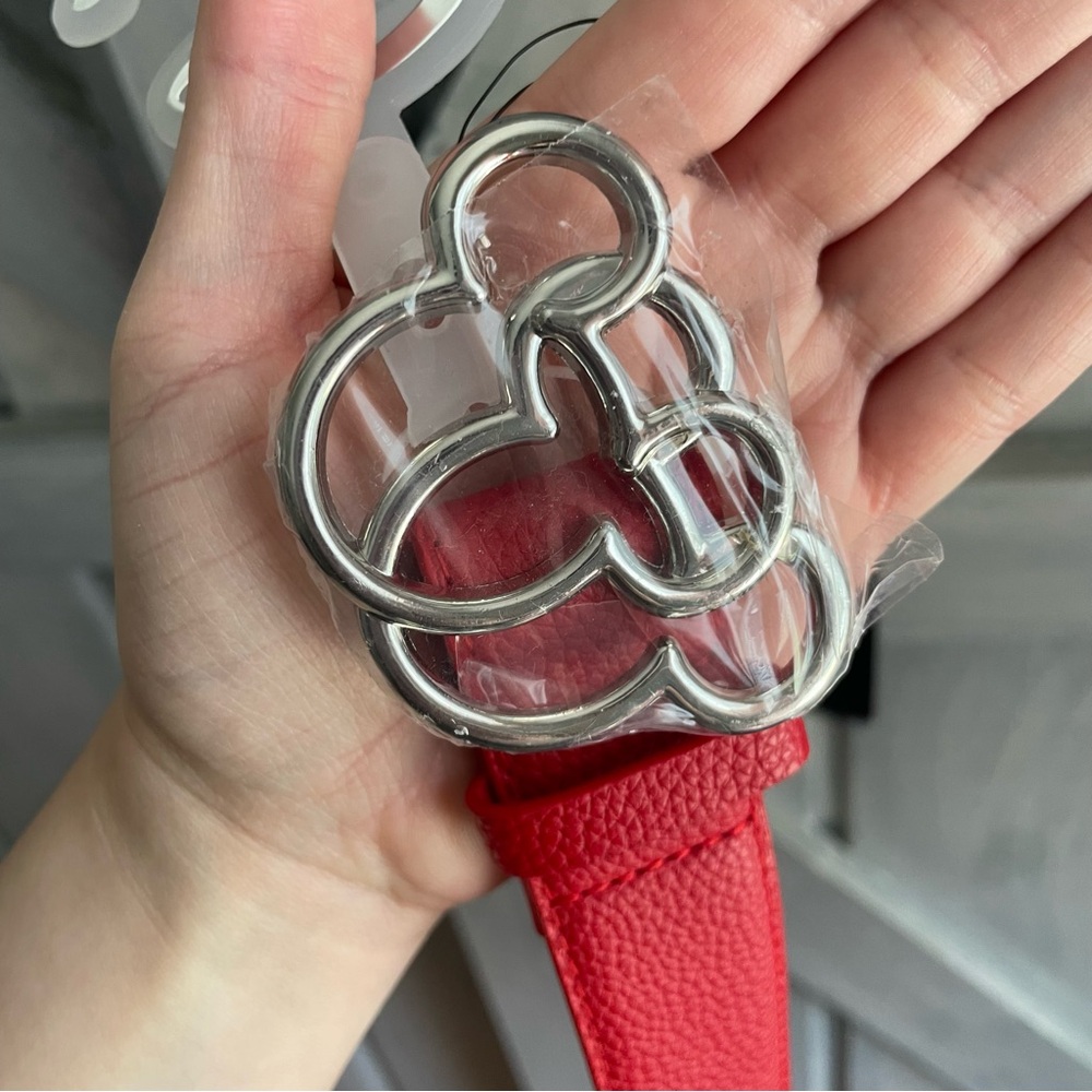 Disney Minnie Mouse Red Vegan Leather Belt Silver hardware‎ NWT - Picture 5 of 6